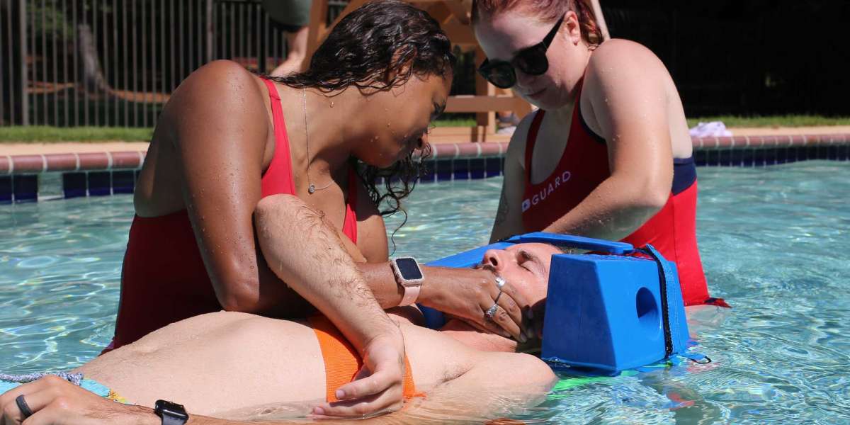 7 Essential Skills for Lifeguard Certification