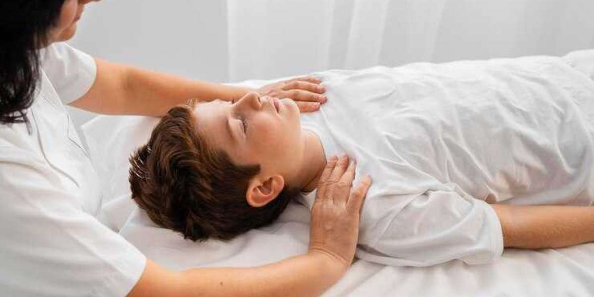 Expert Care: How an Experienced Chiropractor Addresses Your Unique Needs