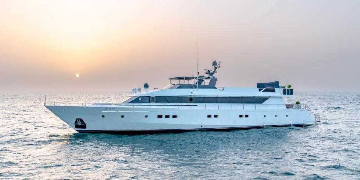 How to Hire a Yacht in Dubai: A Comprehensive Guide for 2024