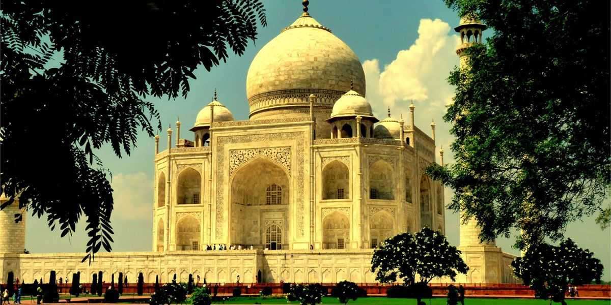 Discover the Magic of Agra: A Complete Guide to the Same Day Agra Tour by Car